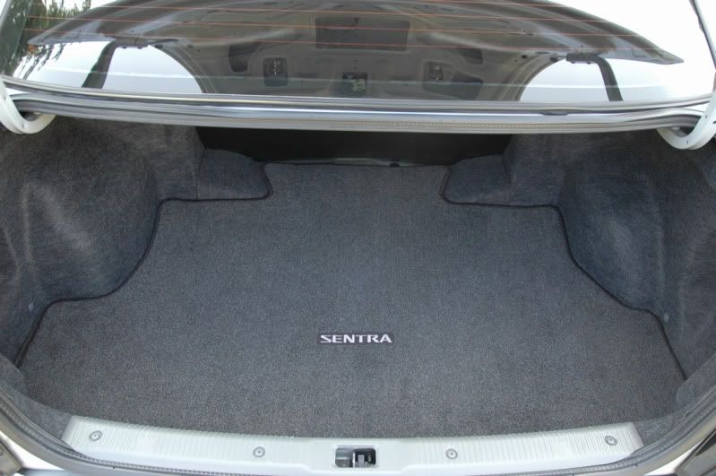 2005 Nissan sentra trunk space #6