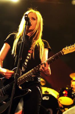 avril lavigne guitar