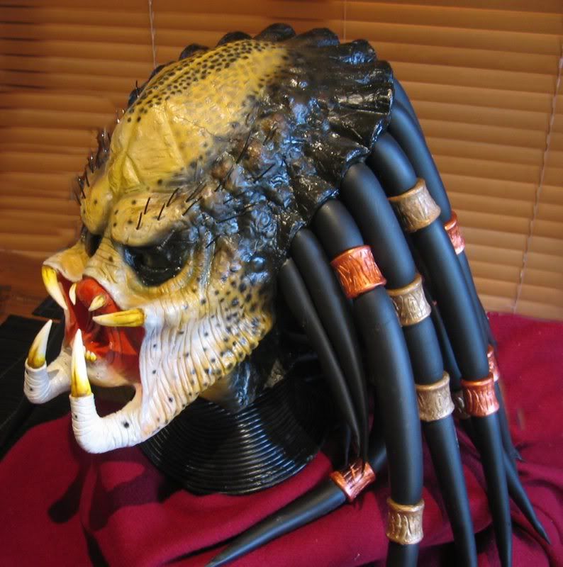 Predator mask Pictures, Images and Photos