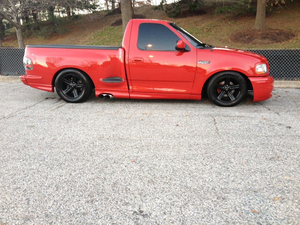 Stifflers V3 long bars on a low truck Lightning Rodder