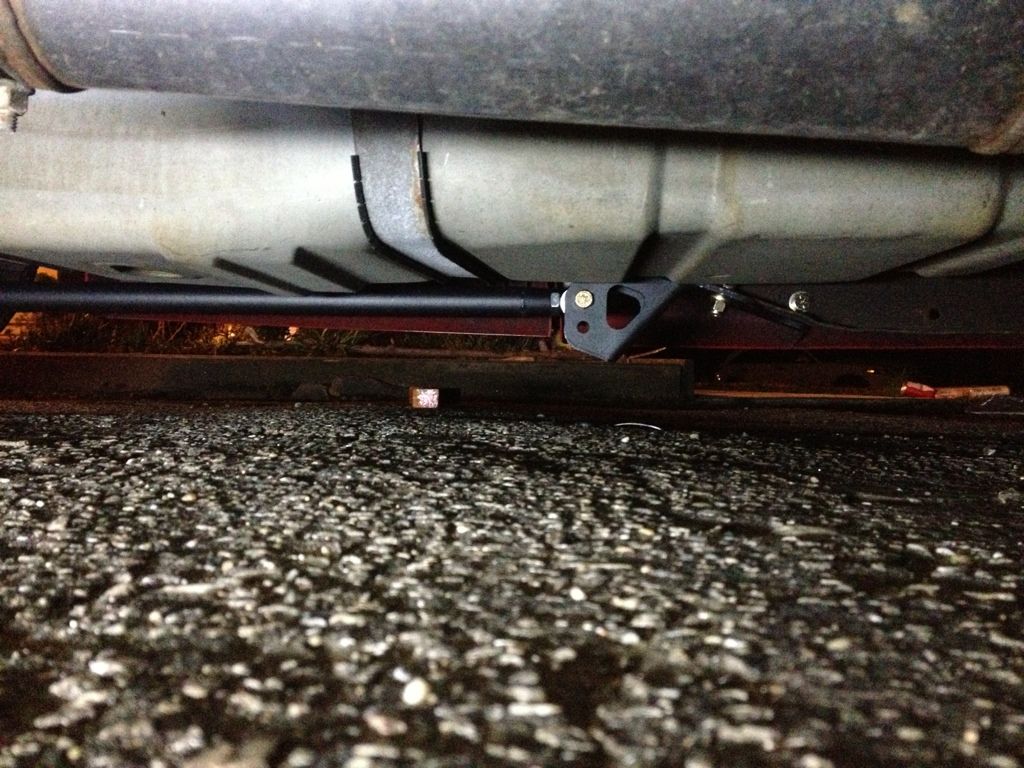 Stifflers V3 long bars on a low truck Lightning Rodder