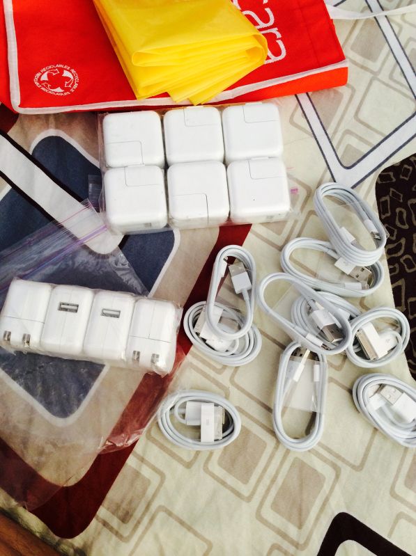 Thanh lý sạc cáp new 100% nguyên seal hàng tháo máy số lượng có hạn - 1