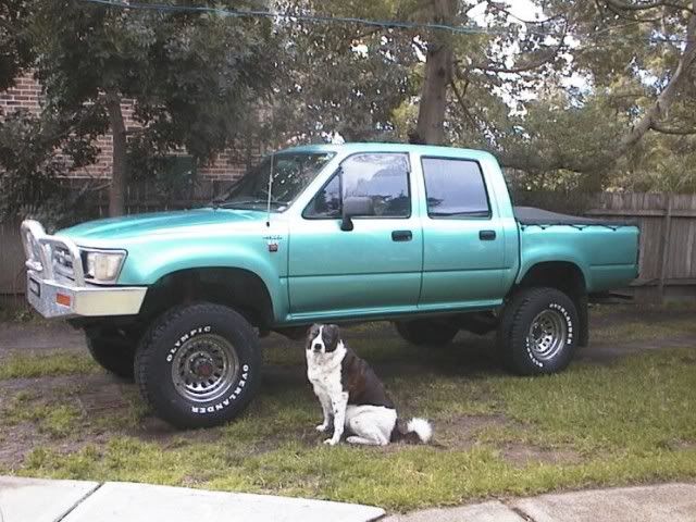 92AUHiluxgreendualcab.jpg