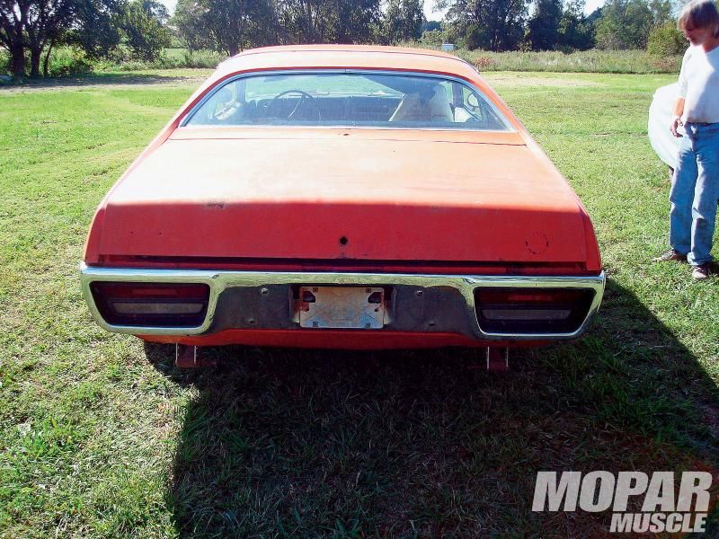 mopp_1103_02_1972_plymouth_roadrunner_re