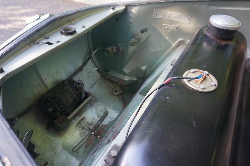 http://i83.photobucket.com/albums/j312/Nevada51/1958%20Karmann%20Ghia/DSC05382_zpsz5eoyfdt.jpg