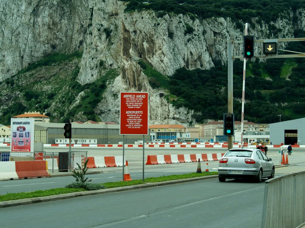 AM241512.jpg