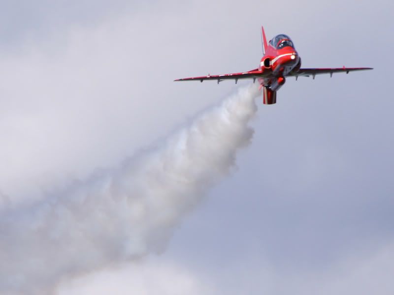 http://i83.photobucket.com/albums/j315/toyotahiluxsurf/SunderlandInternationalAirshow20-11.jpg