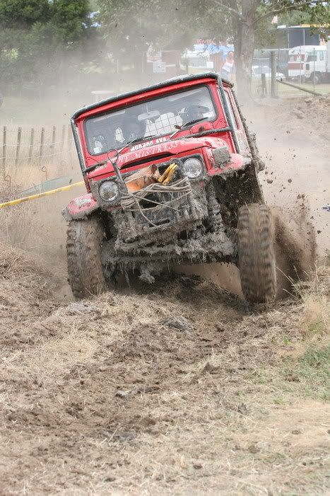 IMAGE: http://i83.photobucket.com/albums/j316/walkntheweb/Nor-West%20Winch%20Challenge/IMG_1788_resize.jpg