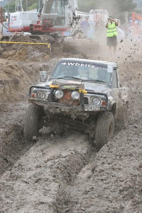 IMAGE: http://i83.photobucket.com/albums/j316/walkntheweb/Nor-West%20Winch%20Challenge/IMG_1799_resize.jpg